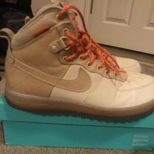 Nike size 14 timberland type boots